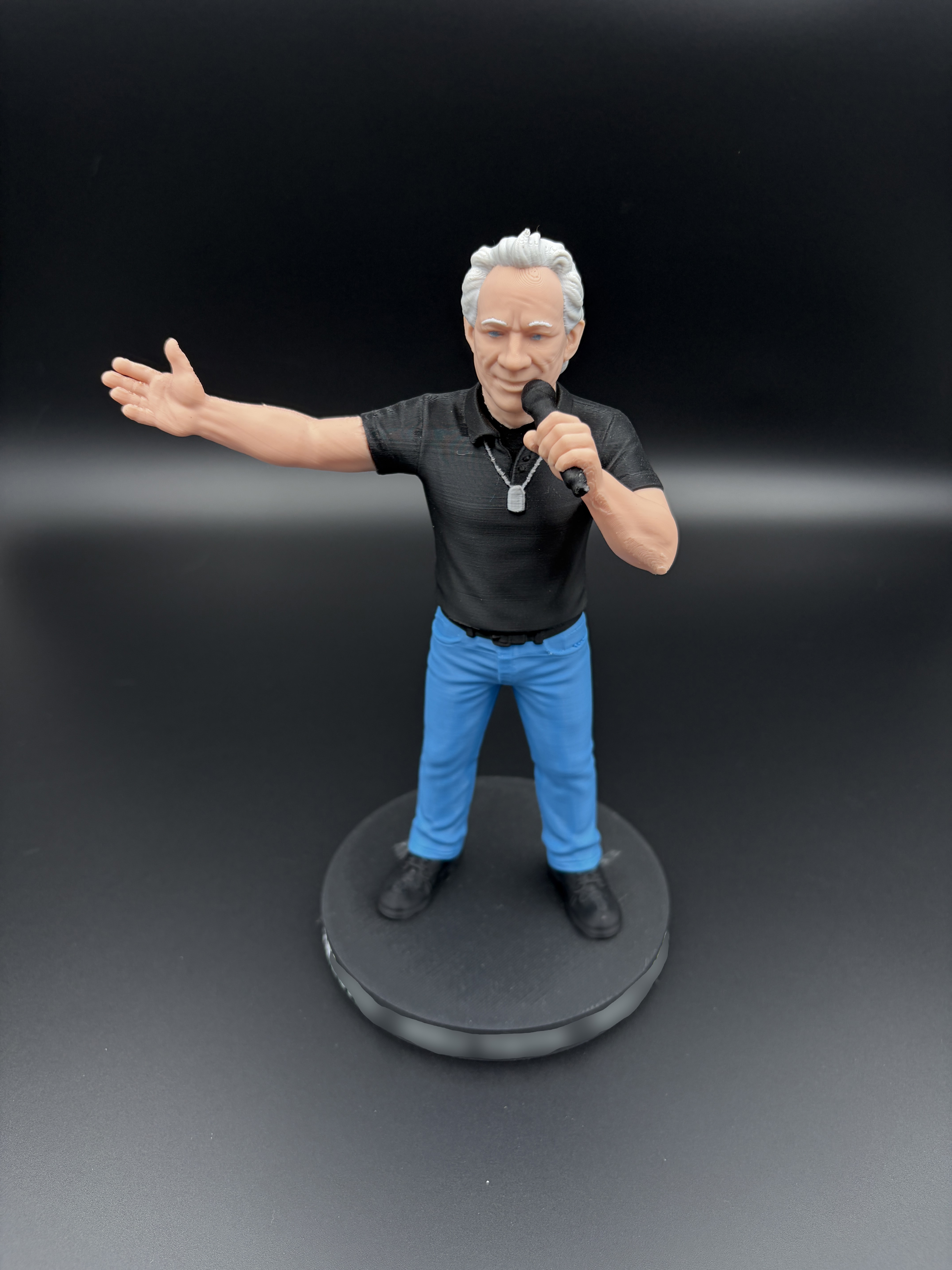 Statuina personalizzata per un'occasione speciale, vista frontale